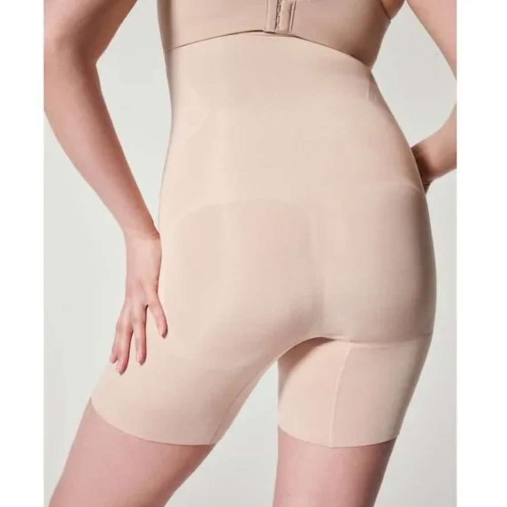 Spanx OnCore High Waist Mid Thigh Shapewear Shorts Soft Nude Size Extra Large XL - Picture 2 of 9